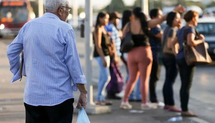 Estudo mostra benefício de exercícios físicos em idosos com câncer